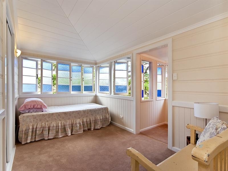 53 Brinawa Street, Camp Hill QLD 4152