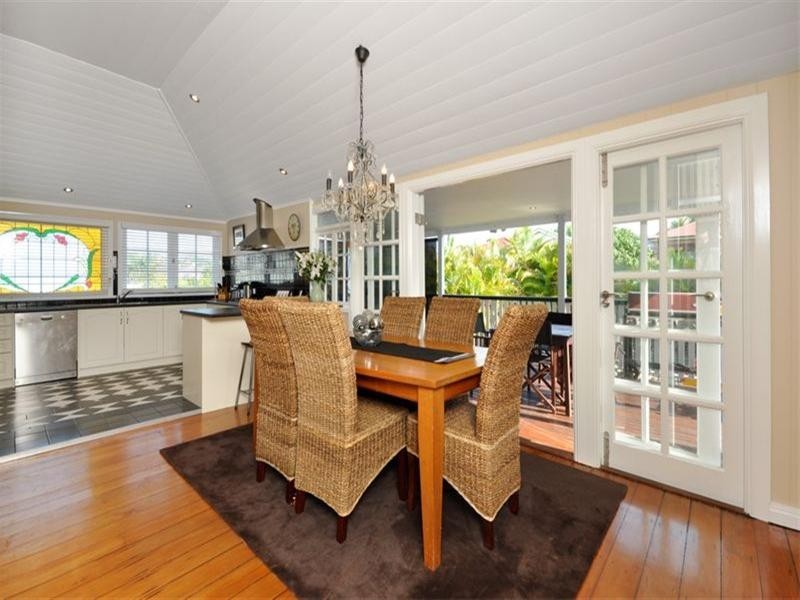 39 Wellington Street, Wooloowin QLD 4030