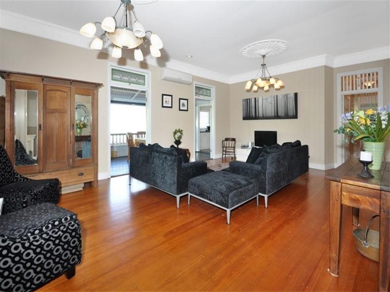 39 Wellington Street, Wooloowin QLD 4030