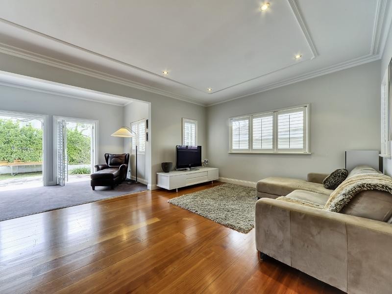 17 Sword Street, Ascot QLD 4007