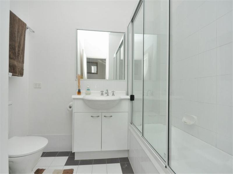 12/654 Kingsford Smith Drive (CNR Oxford Street), Hamilton QLD 4007