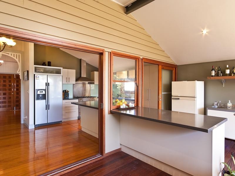 58 Dansie Street, Greenslopes QLD 4120