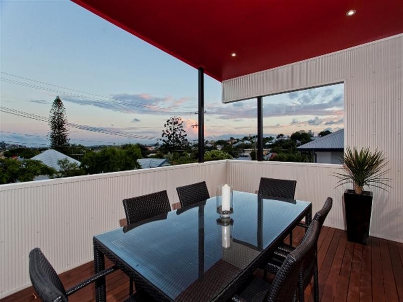 46 Tenth Avenue, Windsor QLD 4030