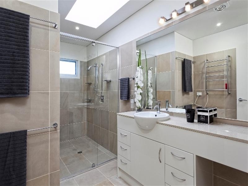 46 Tenth Avenue, Windsor QLD 4030