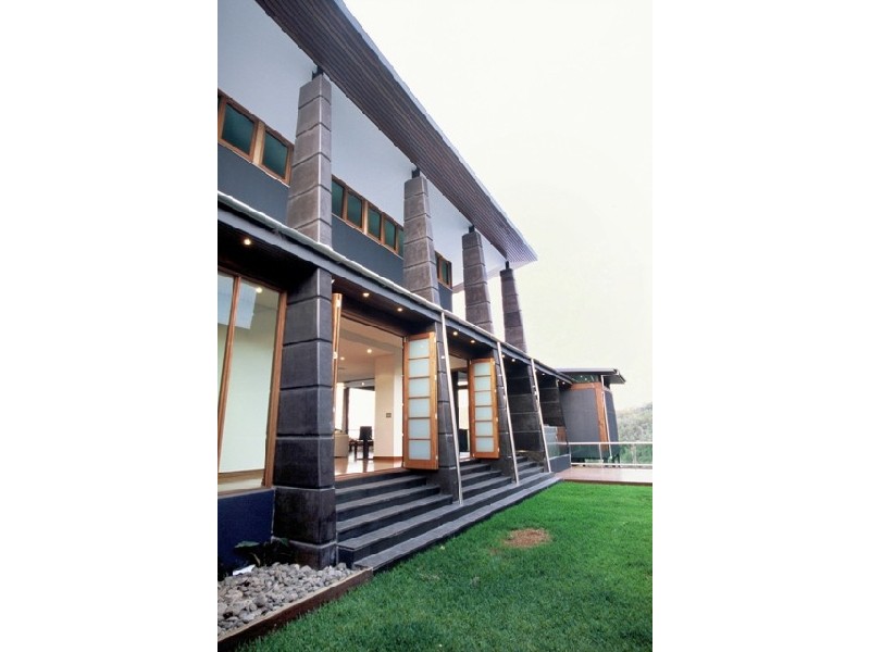 948 Mt Nebo Road, Jollys Lookout QLD 4520