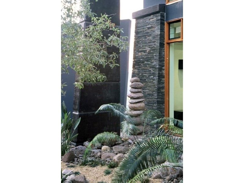 948 Mt Nebo Road, Jollys Lookout QLD 4520