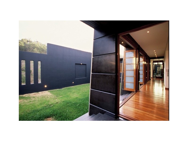 948 Mt Nebo Road, Jollys Lookout QLD 4520