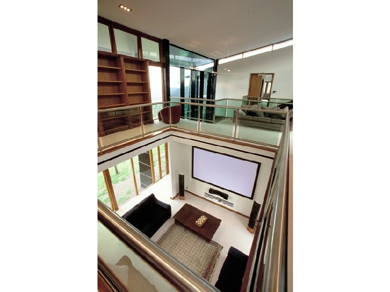 948 Mt Nebo Road, Jollys Lookout QLD 4520