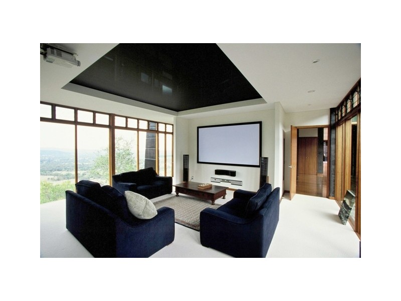 948 Mt Nebo Road, Jollys Lookout QLD 4520