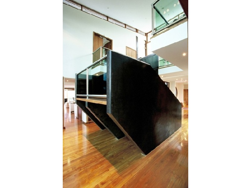 948 Mt Nebo Road, Jollys Lookout QLD 4520