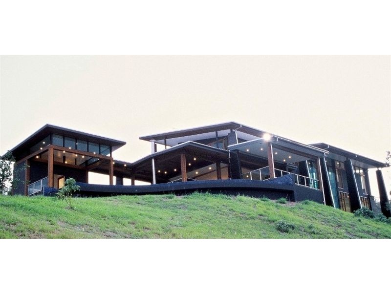 948 Mt Nebo Road, Jollys Lookout QLD 4520