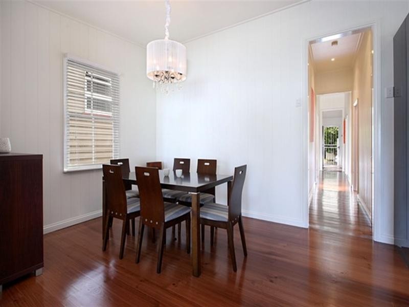 23 Felix Street, Wooloowin QLD 4030