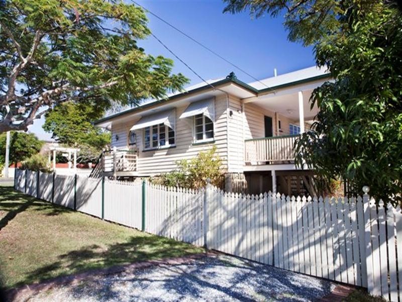 8 Brook Street, Hendra QLD 4011