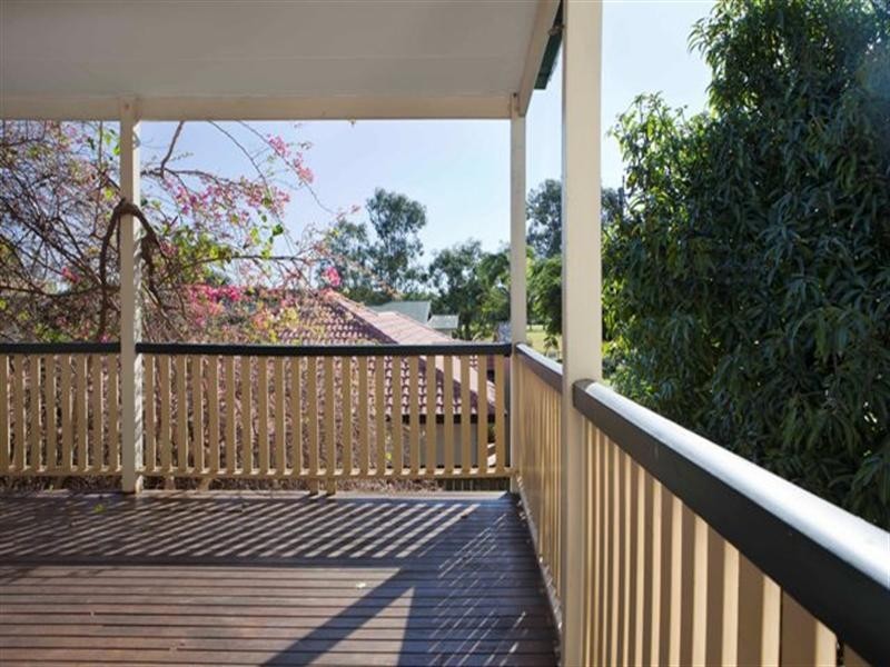 8 Brook Street, Hendra QLD 4011