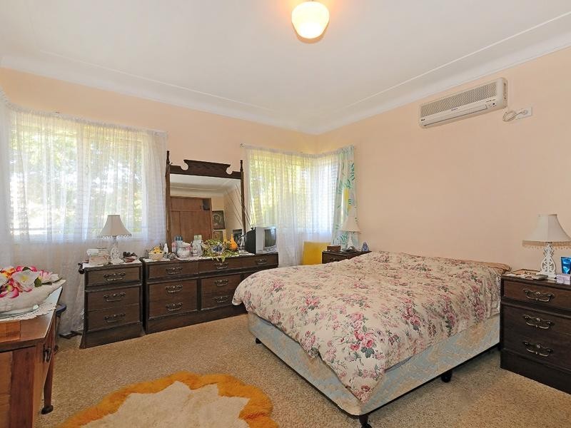 33 Jarvis Street, Stafford Heights QLD 4053