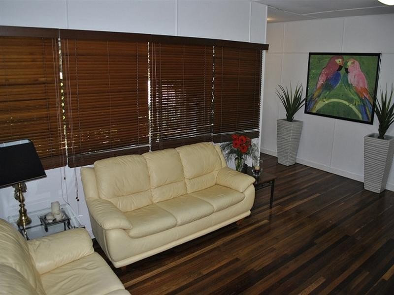 10 Meredith Street, Banyo QLD 4014