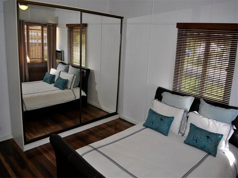 10 Meredith Street, Banyo QLD 4014