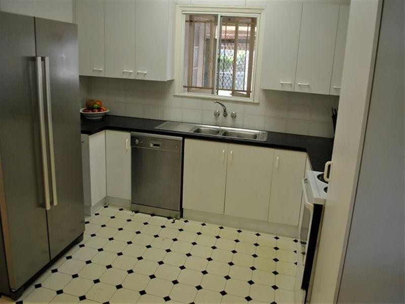 10 Meredith Street, Banyo QLD 4014