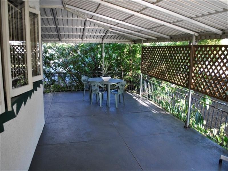 10 Meredith Street, Banyo QLD 4014