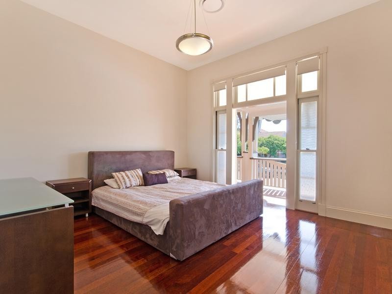 125 Windermere Road, Hamilton QLD 4007