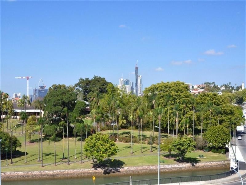 57/32 Agnes Street, Albion QLD 4010