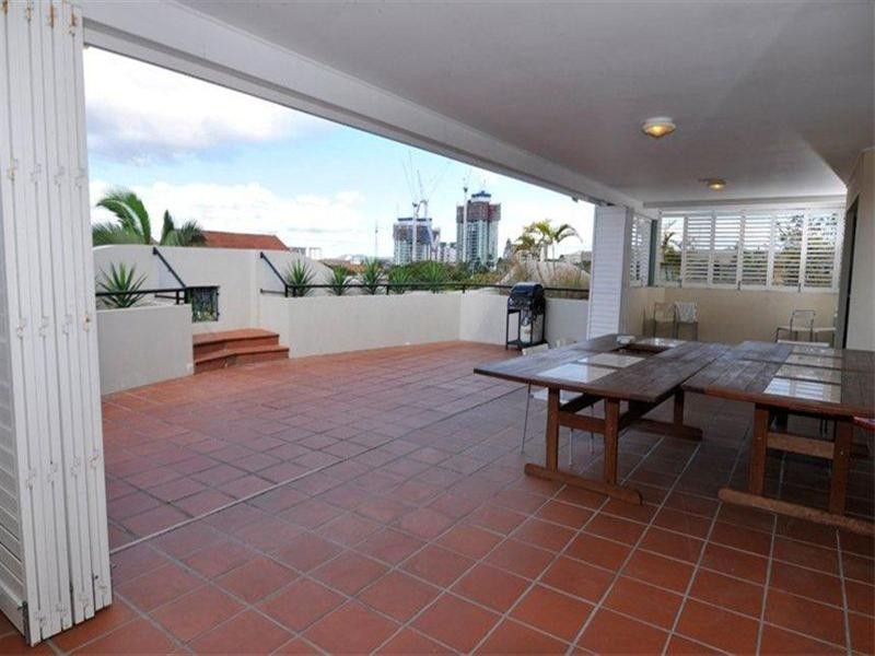 9/84 Racecourse Road, Hamilton QLD 4007