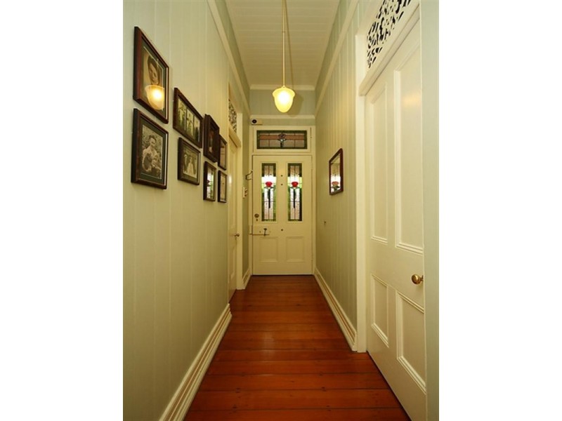 122 Allen Street (Corner Nudgee Road), Hamilton QLD 4007