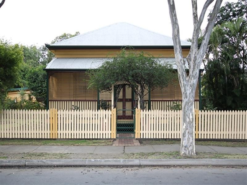 122 Allen Street (Corner Nudgee Road), Hamilton QLD 4007