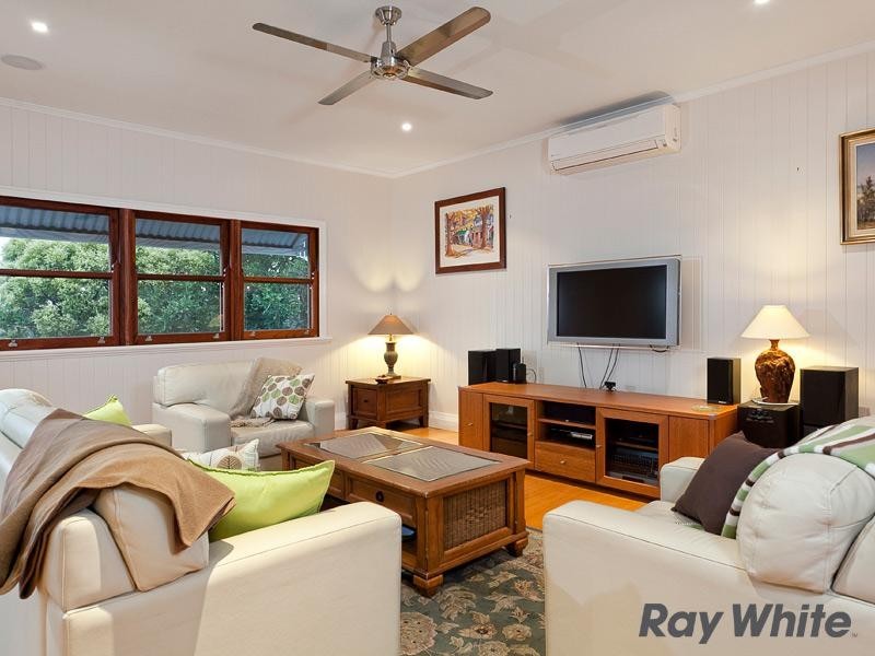 18 Aberdeen Terrace, Gordon Park QLD 4031