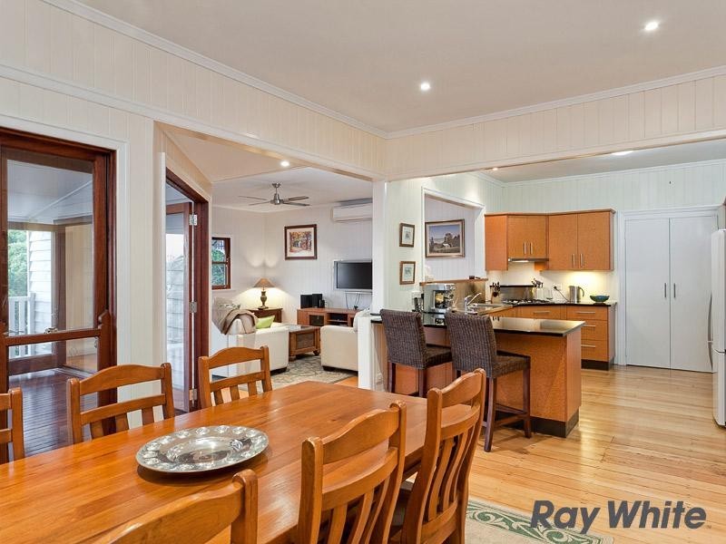 18 Aberdeen Terrace, Gordon Park QLD 4031