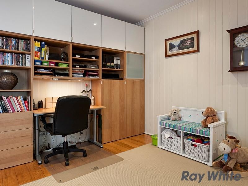 18 Aberdeen Terrace, Gordon Park QLD 4031