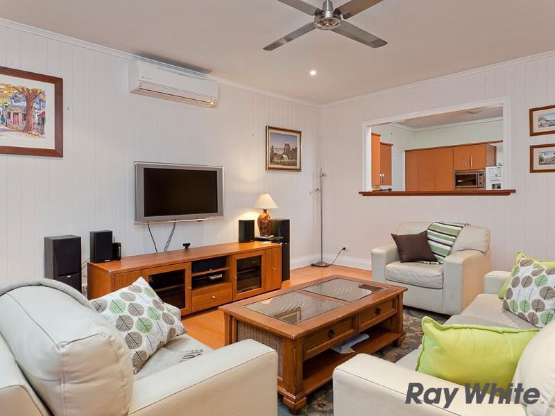 18 Aberdeen Terrace, Gordon Park QLD 4031