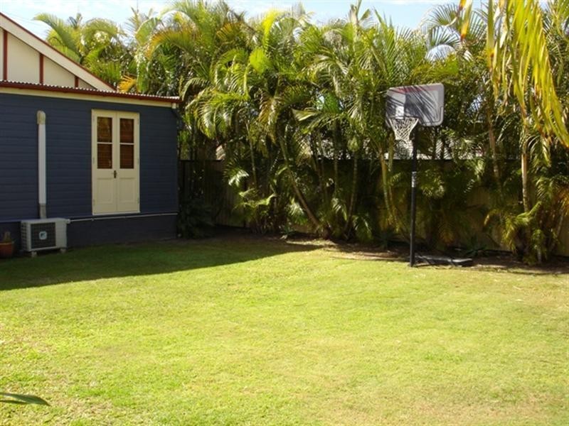 8 Harding Street, Hendra QLD 4011