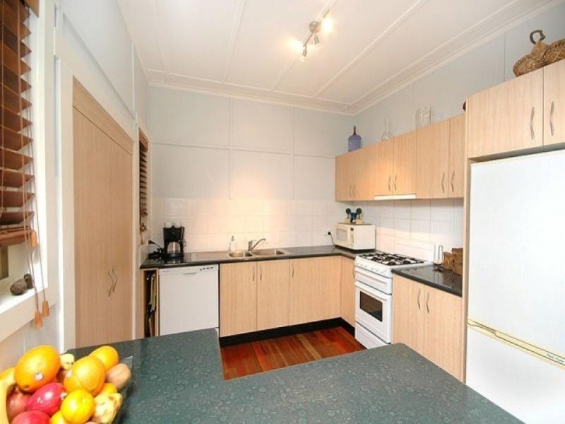 8 Harding Street, Hendra QLD 4011