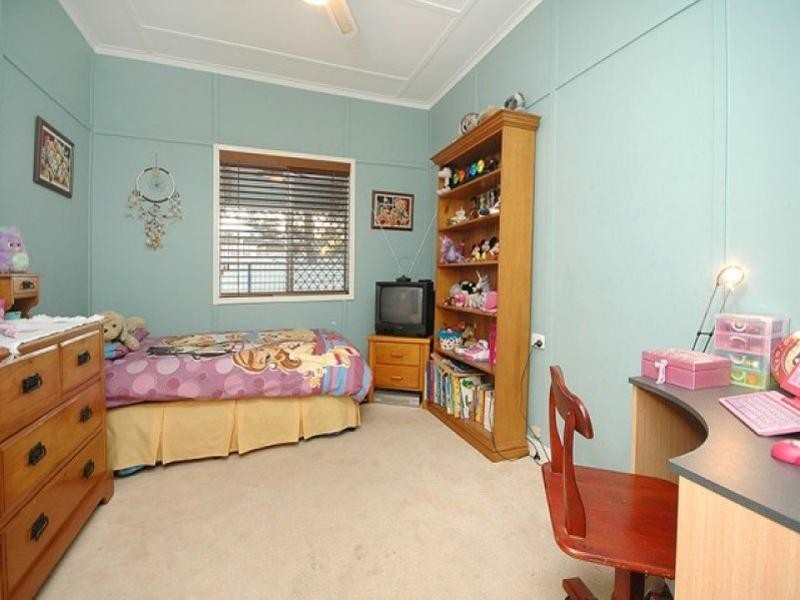 8 Harding Street, Hendra QLD 4011