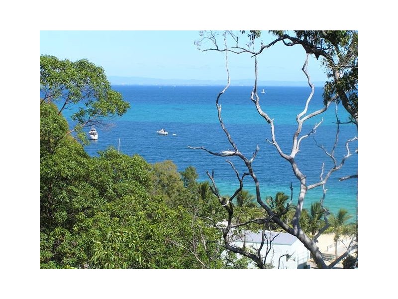 3 Nautilis Drive, Tangalooma QLD 4025