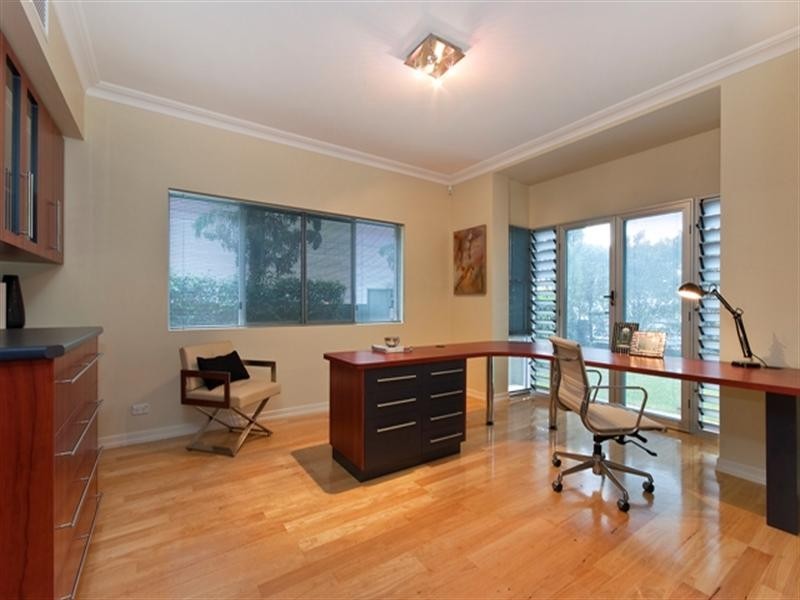 42 Ascot Street, Ascot QLD 4007