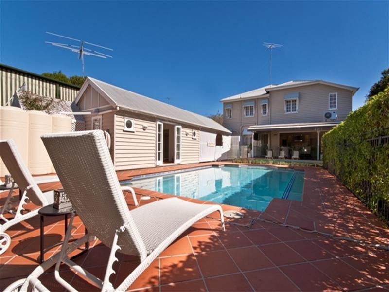 27 Dublin Street, Clayfield QLD 4011