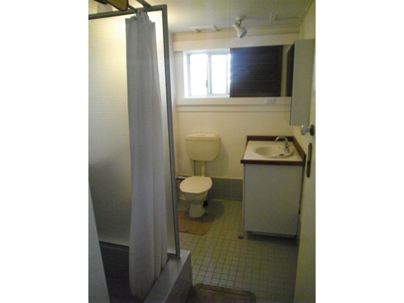 4/102 Massey Street, Ascot QLD 4007