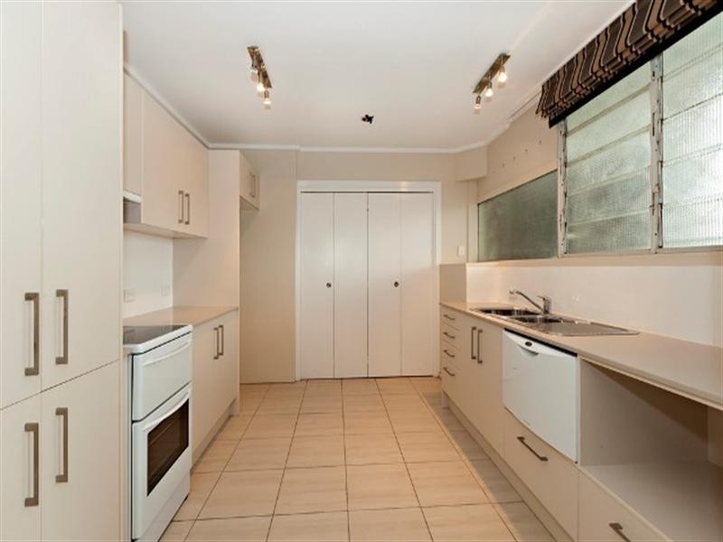 3B/11 Hillside Crescent, Hamilton QLD 4007