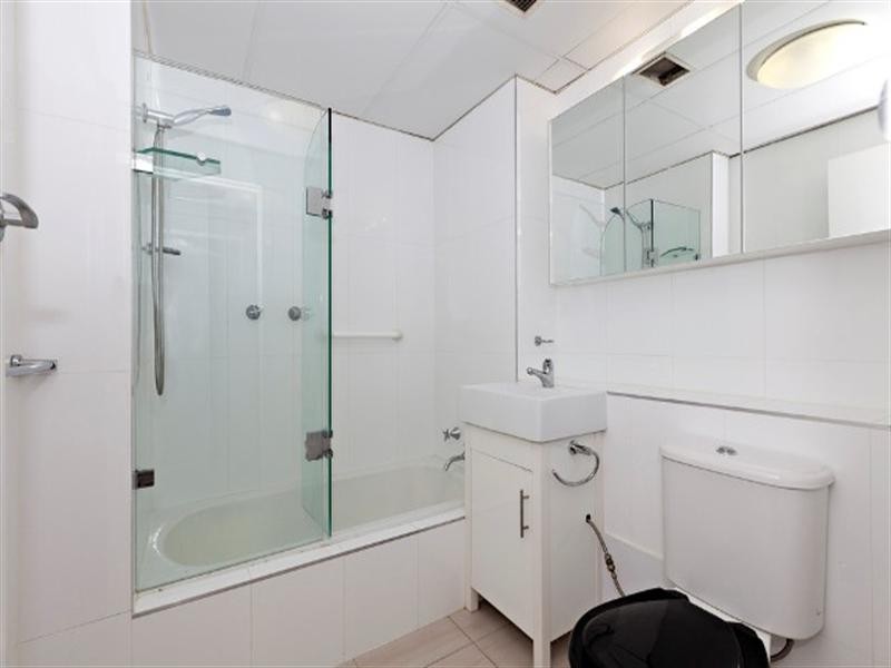 3B/11 Hillside Crescent, Hamilton QLD 4007