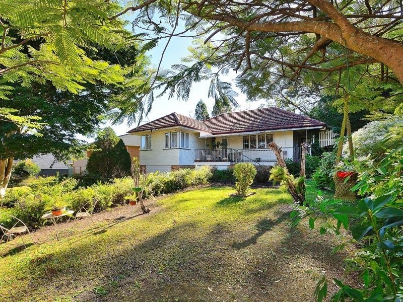 33 Jarvis Street, Stafford Heights QLD 4053