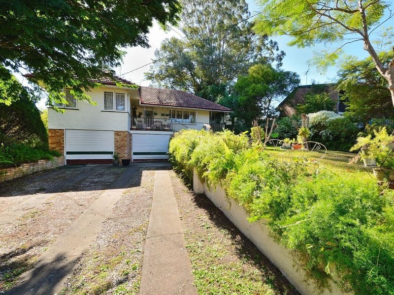 33 Jarvis Street, Stafford Heights QLD 4053