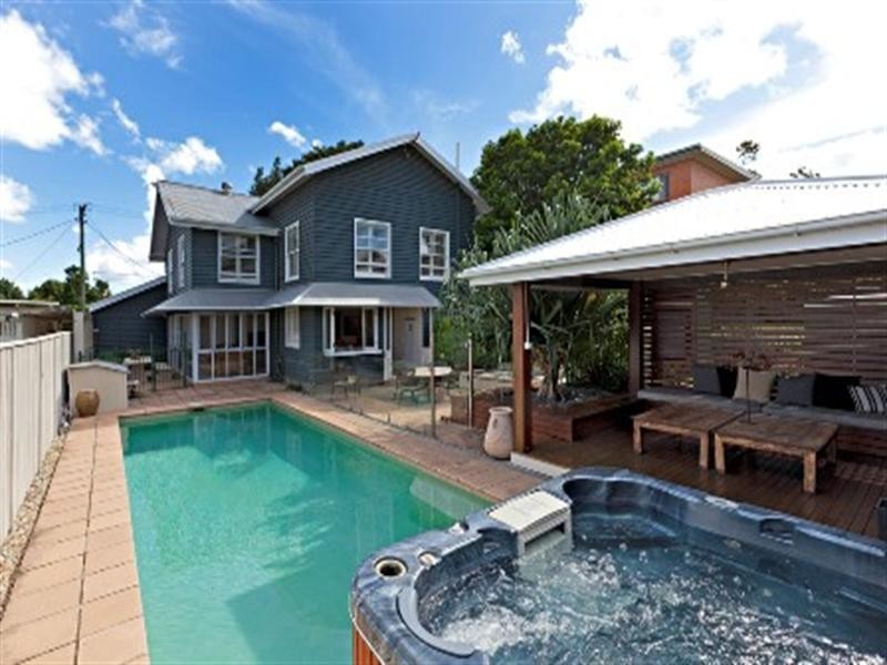 12 Florence Street, Clayfield QLD 4011