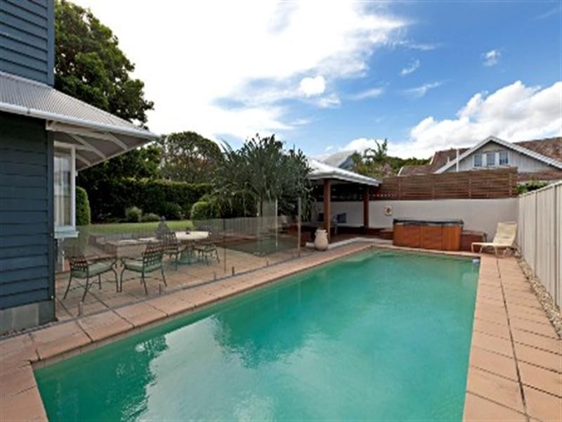 12 Florence Street, Clayfield QLD 4011