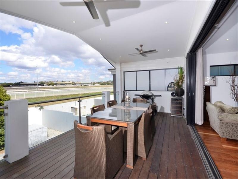 62 Mein Street, Hendra QLD 4011