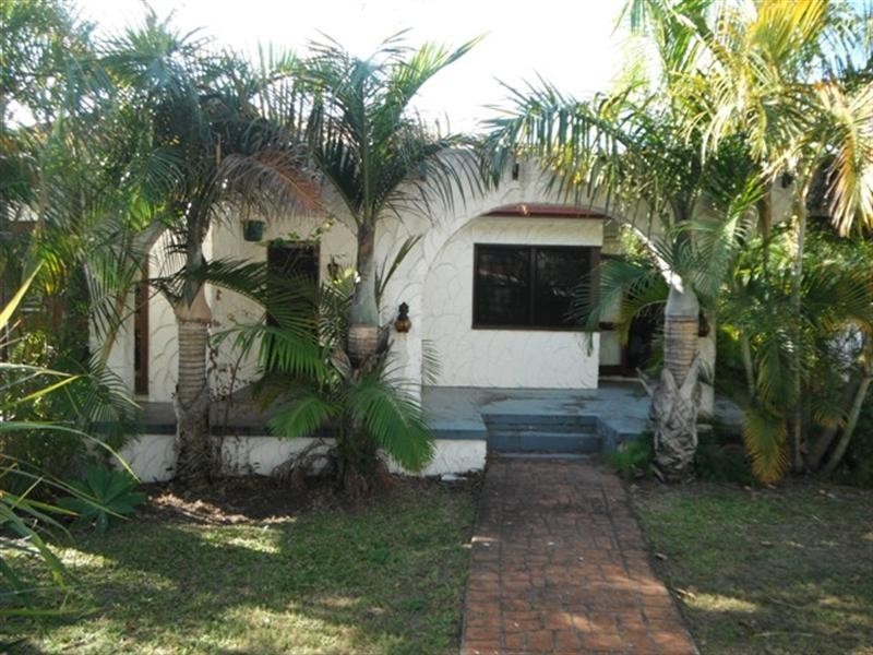 5 Halcyon Street, Wavell Heights QLD 4012