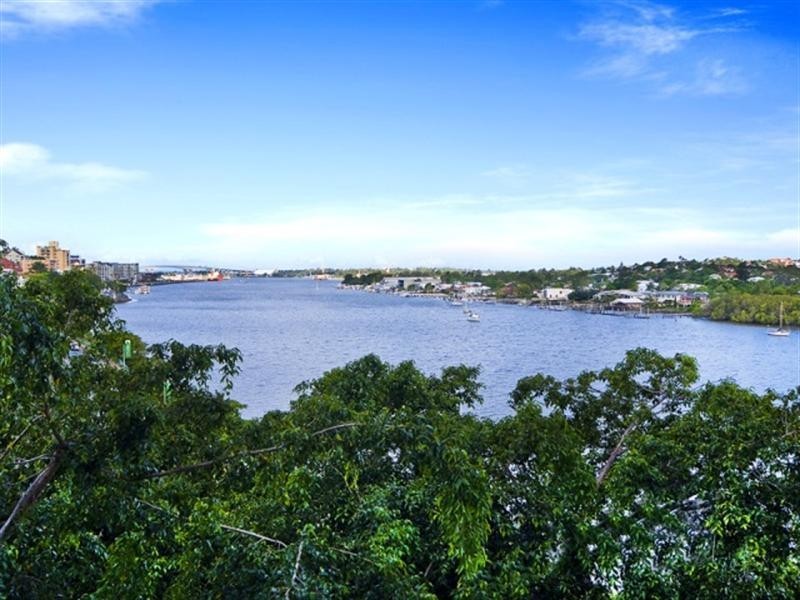 3B/11 Hillside Crescent, Hamilton QLD 4007