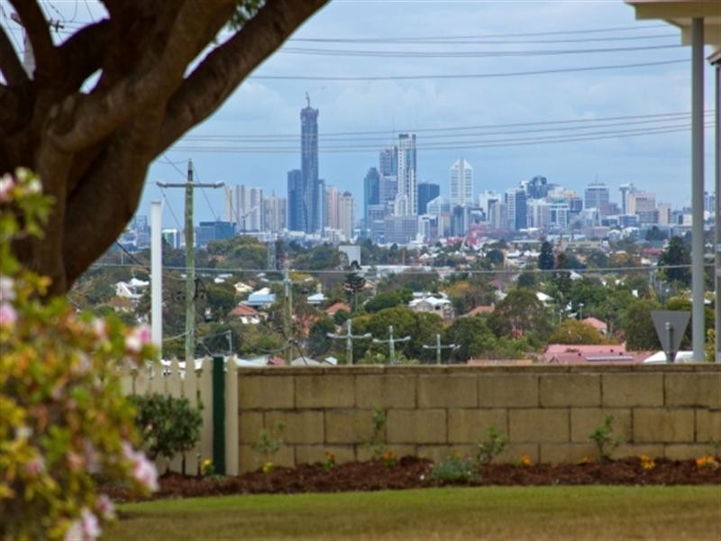 8 Bowd Parade, Wavell Heights QLD 4012