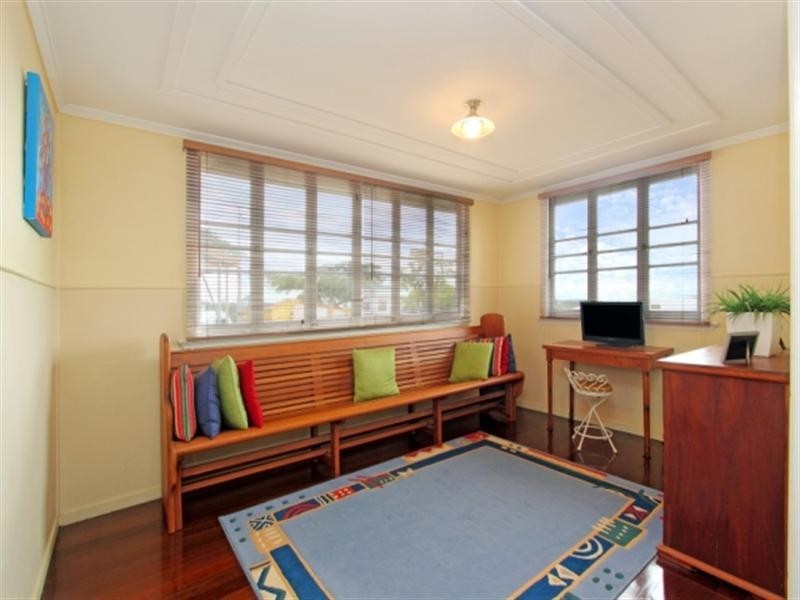 8 Bowd Parade, Wavell Heights QLD 4012